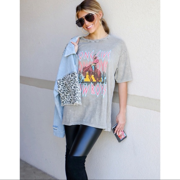 π RESERVED π πHPπ π Canβt Walk Away Denim Jacket π - Picture 5 of 8